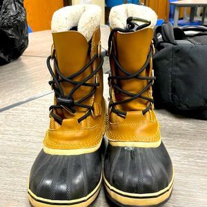 Sorel Waterproof boots! Size 7 Mens!